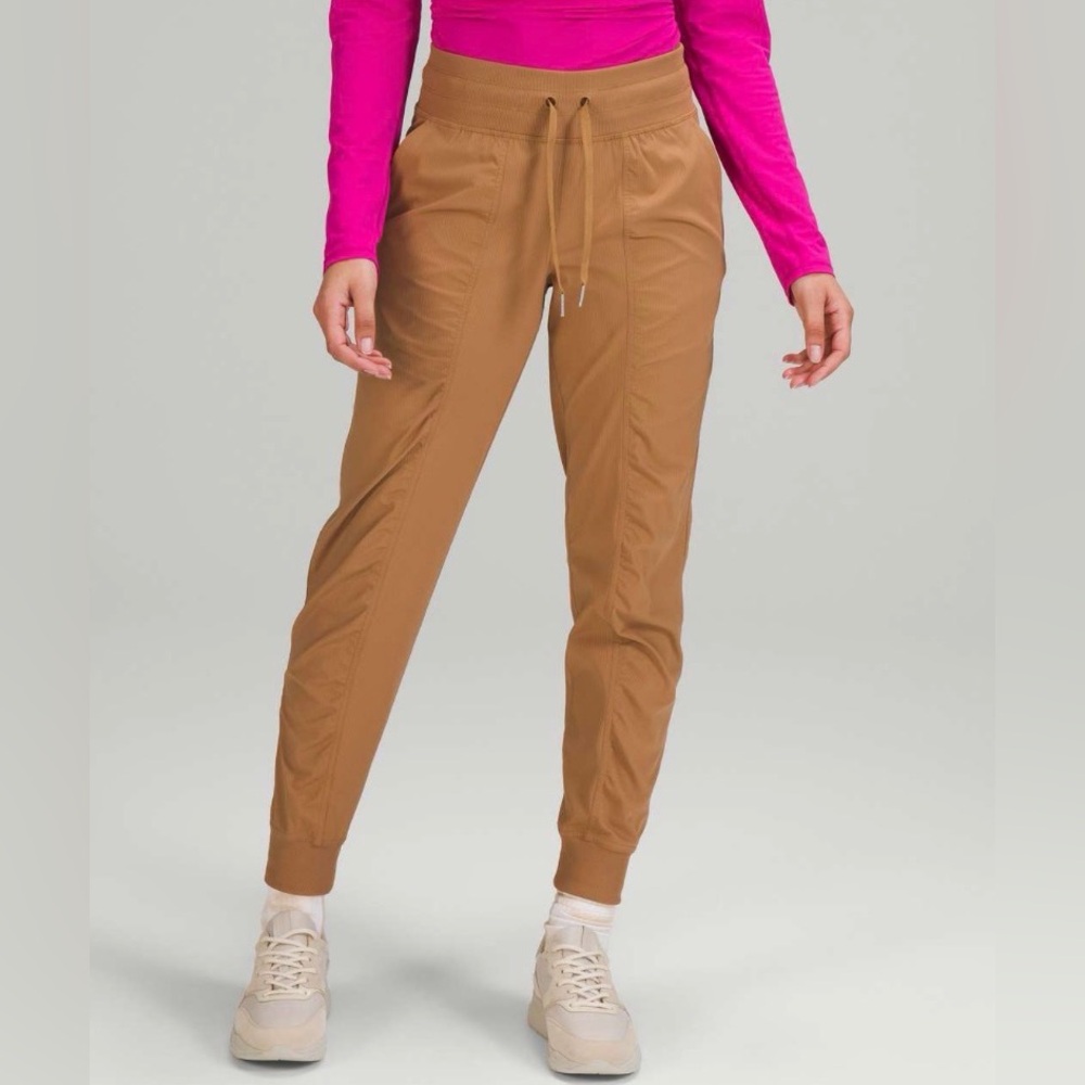 Lululemon Dance Studio Mid-Rise Jogger Full Length Women Bold Beige Size 4